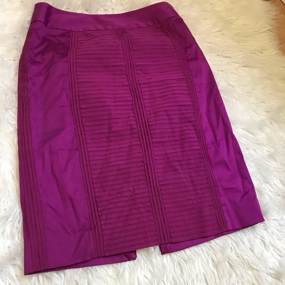White House Black Market Pencil skirt